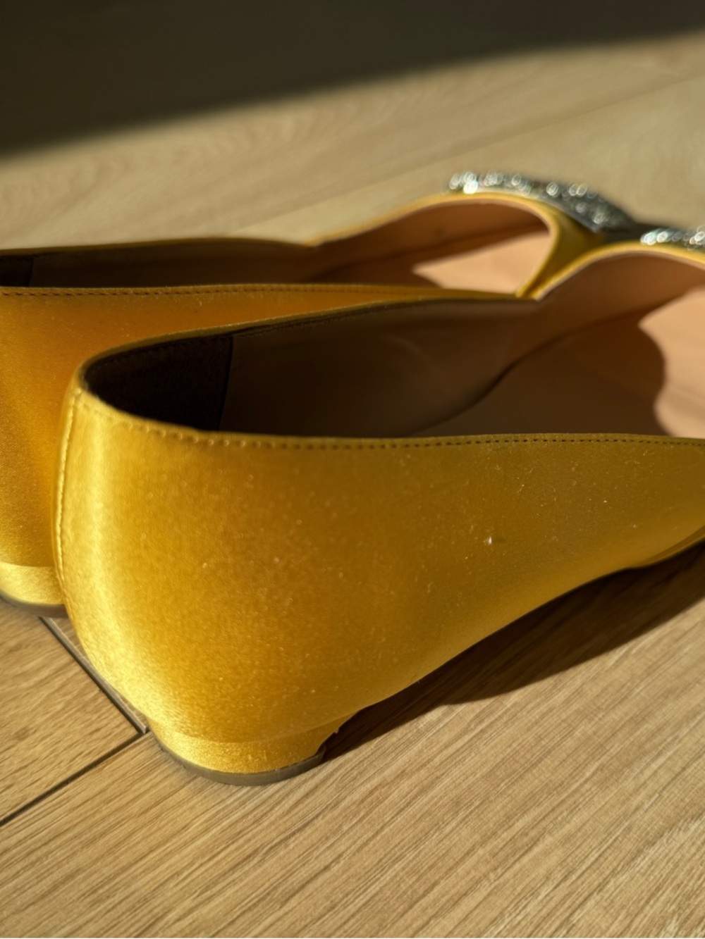 Rupert Sanderson Elegant Amber Flats with Crystal Wreath - Picture 2 of 3